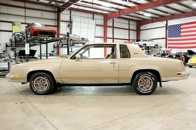 1986 Oldsmobile Cutlass -- - photo 2