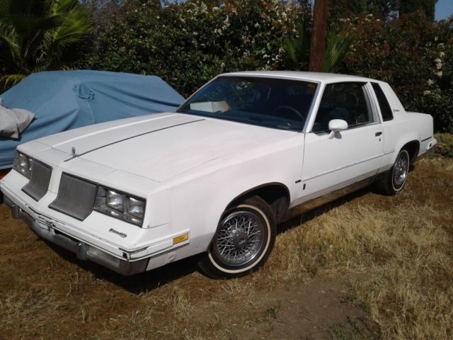 1986 Oldsmobile Cutlass Supreme Brougham (307- 5.0) READ DESCRIPTION 1986 Oldsmobile Cutlass Brougham