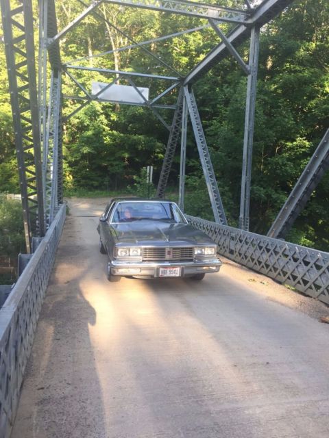 1986 Oldsmobile Cutlass Brougham w/ body by fisher - photo 10