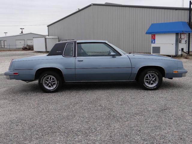 1986 Oldsmobile Cutlass Base Coupe 2-Door - photo 2