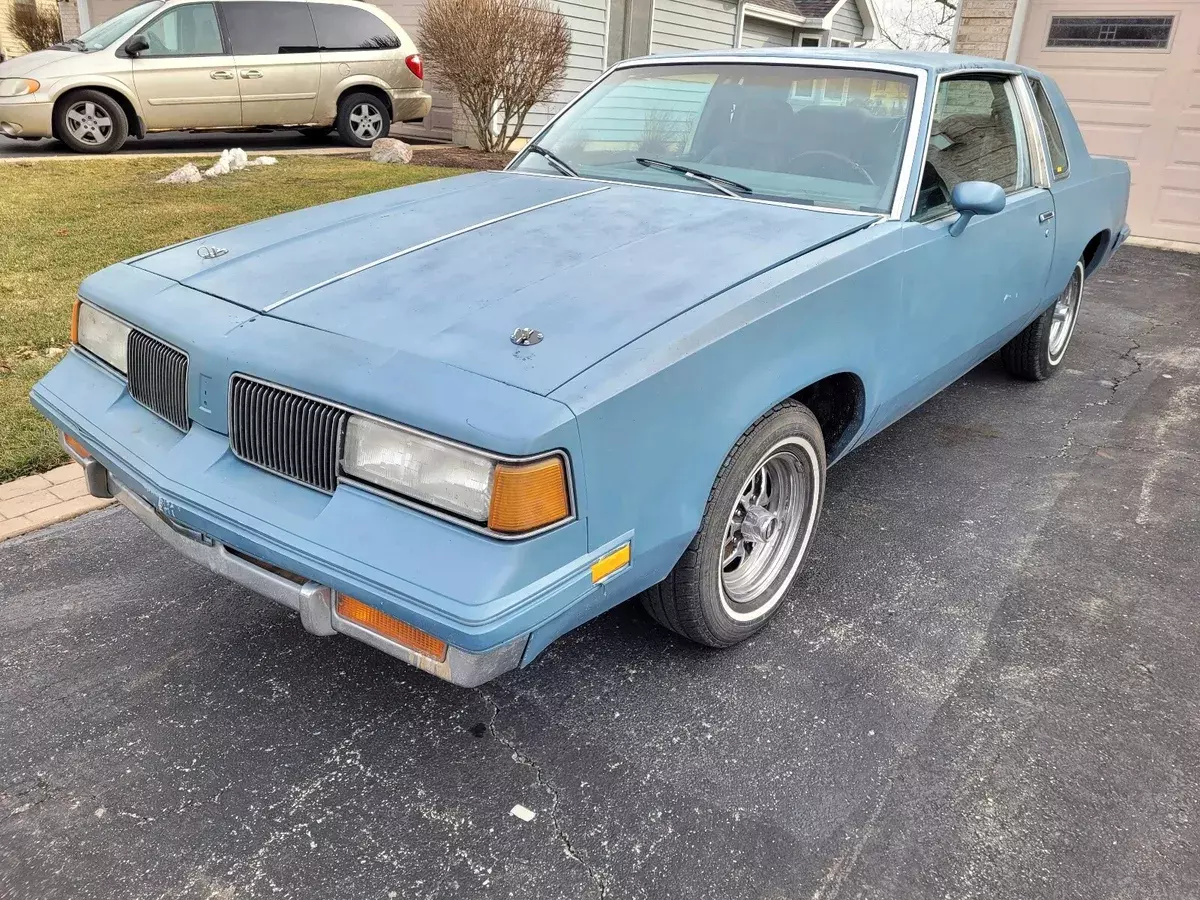 1986 Oldsmobile Cutlass Supreme Coupe Grey RWD Automatic Supreme 1986 Oldsmobile Cutlass Supreme