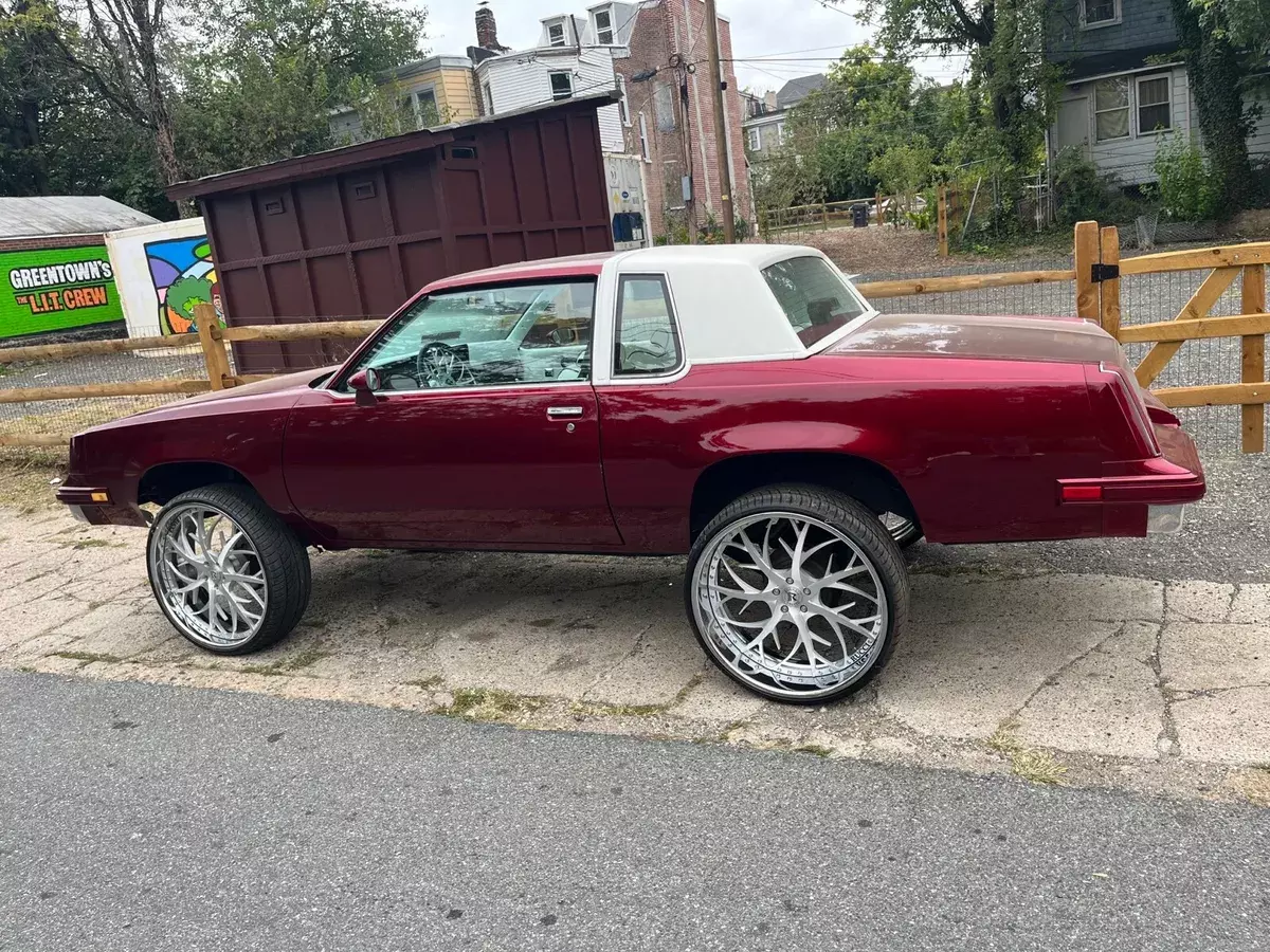 1986 Oldsmobile Cutlass Supreme Coupe Red RWD Automatic 1986 Oldsmobile Cutlass