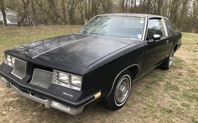 1986 Oldsmobile Cutlass Supreme v8 Automatic all original with a/c 1986 Oldsmobile Cutlass --