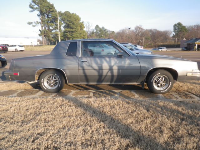 1986 Oldsmobile Cutlass Supreme - photo 2