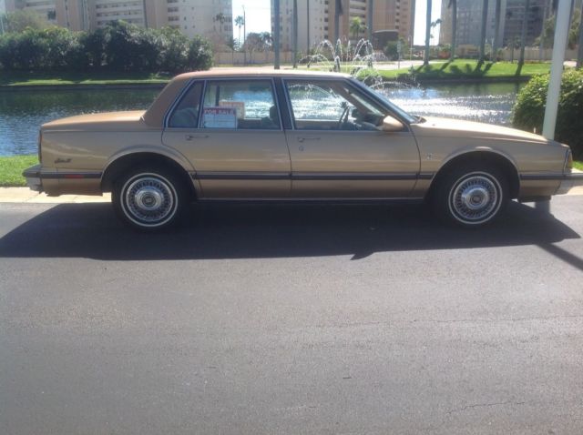 1986 Oldsmobile Eighty-Eight Royal broughm - photo 2