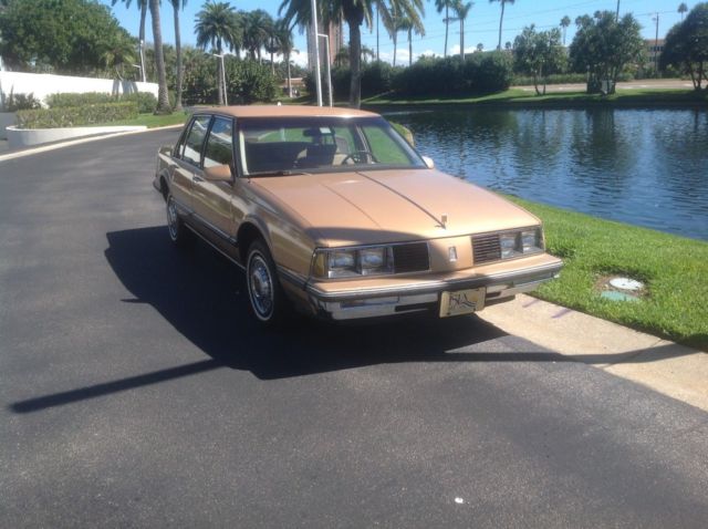 1986 Oldsmobile Eighty-Eight Royal broughm - photo 3