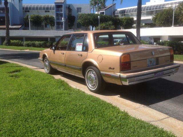 1986 Oldsmobile Eighty-Eight Royal broughm - photo 4