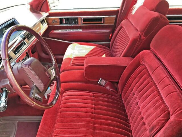1986 Oldsmobile Ninety-Eight Regency Brougham - photo 12