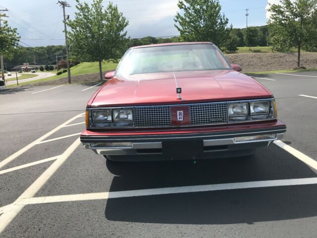 1986 Oldsmobile Ninety-Eight Regency Brougham - photo 2