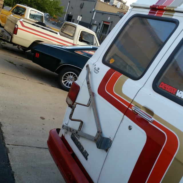 1976 Chevrolet G20 Van 1986 G10 CHEVY VAN - The AFX Van - photo 11
