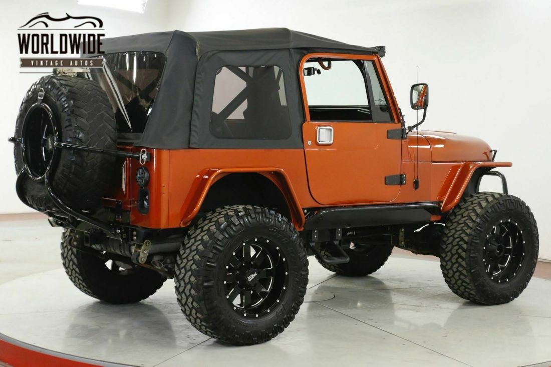 1986 Jeep CJ $35K BUILD FRAME OFF RESTO FUEL INJECTION - photo 9