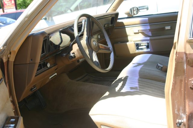 1986 Pontiac Bonneville - photo 3