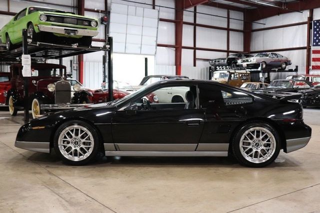 1986 Pontiac Fiero -- - photo 2