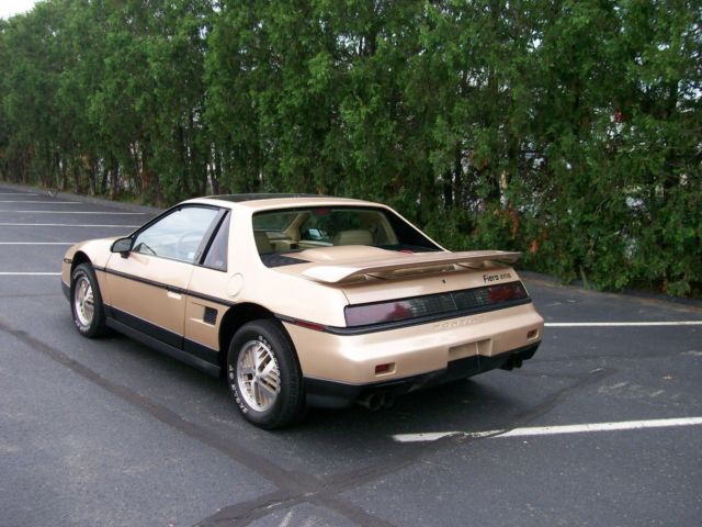1986 Pontiac Fiero 2M6 - photo 5