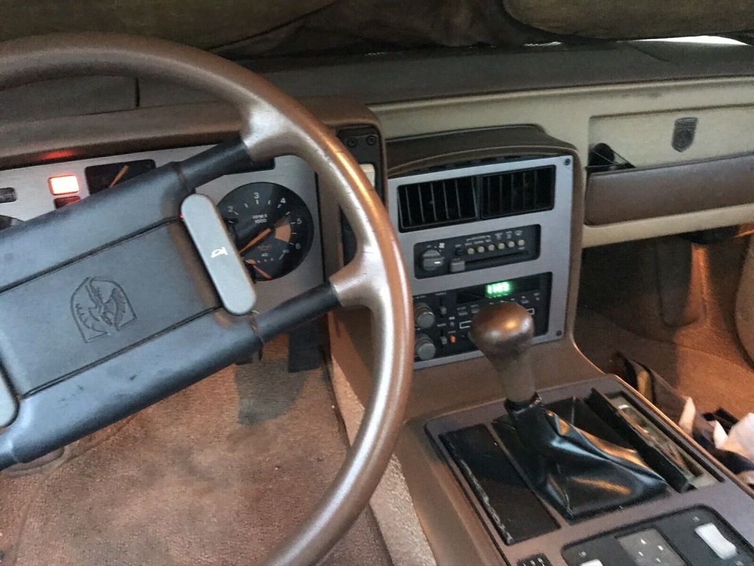 1986 Pontiac Fiero SE - photo 5