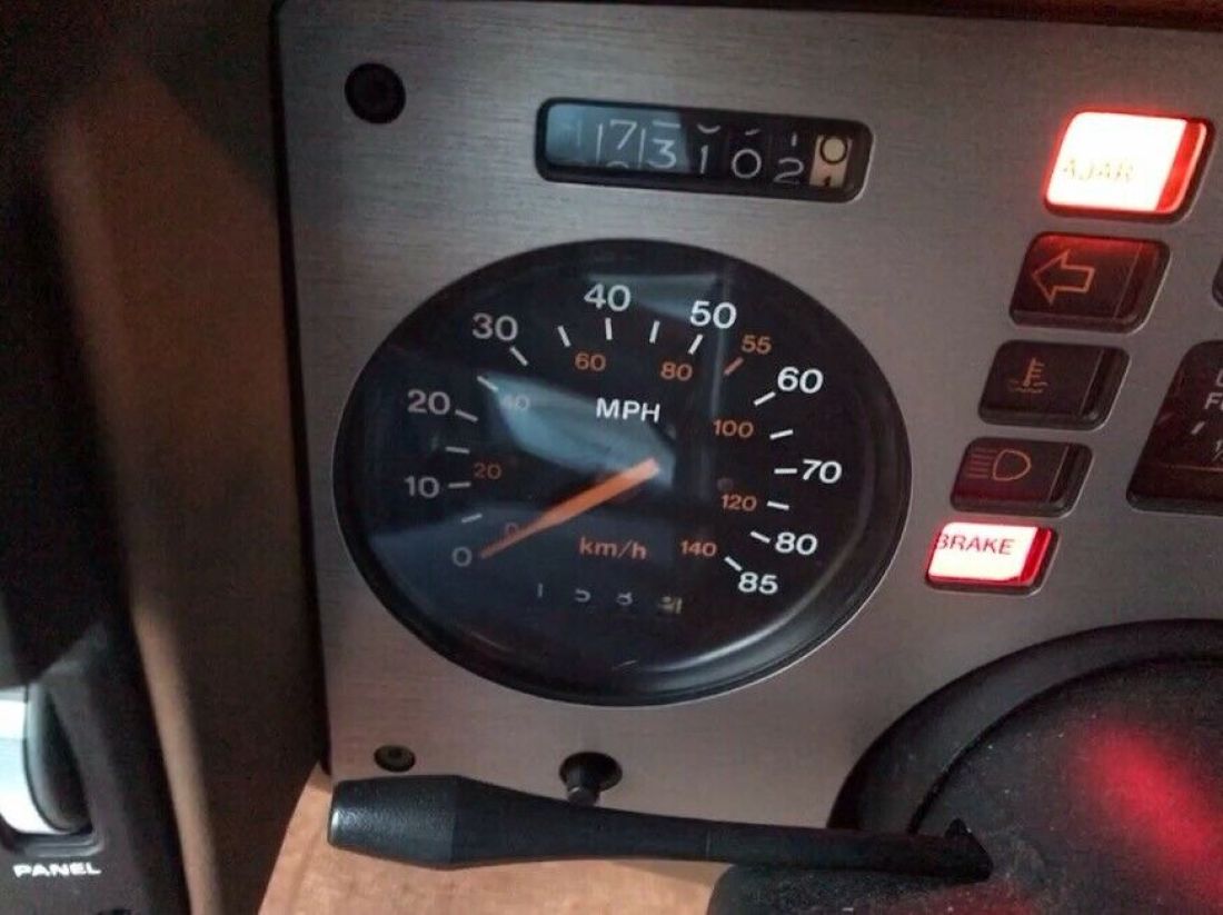 1986 Pontiac Fiero SE - photo 7