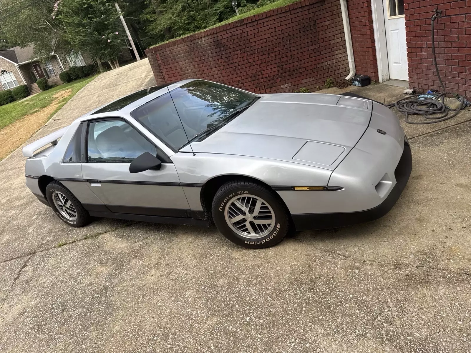 1986 Pontiac Fiero 2M6 - photo 2
