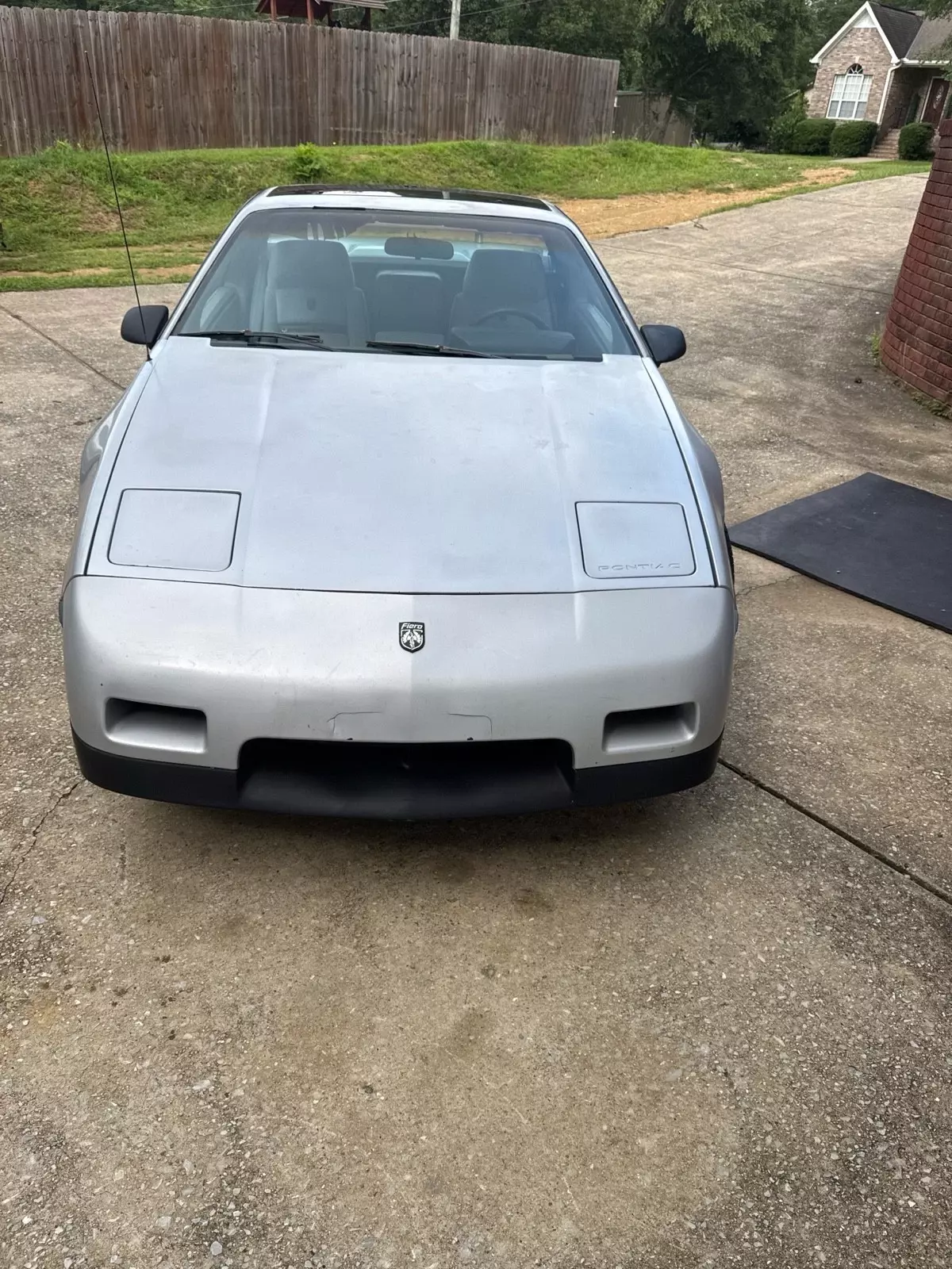 1986 Pontiac Fiero 2M6 - photo 3