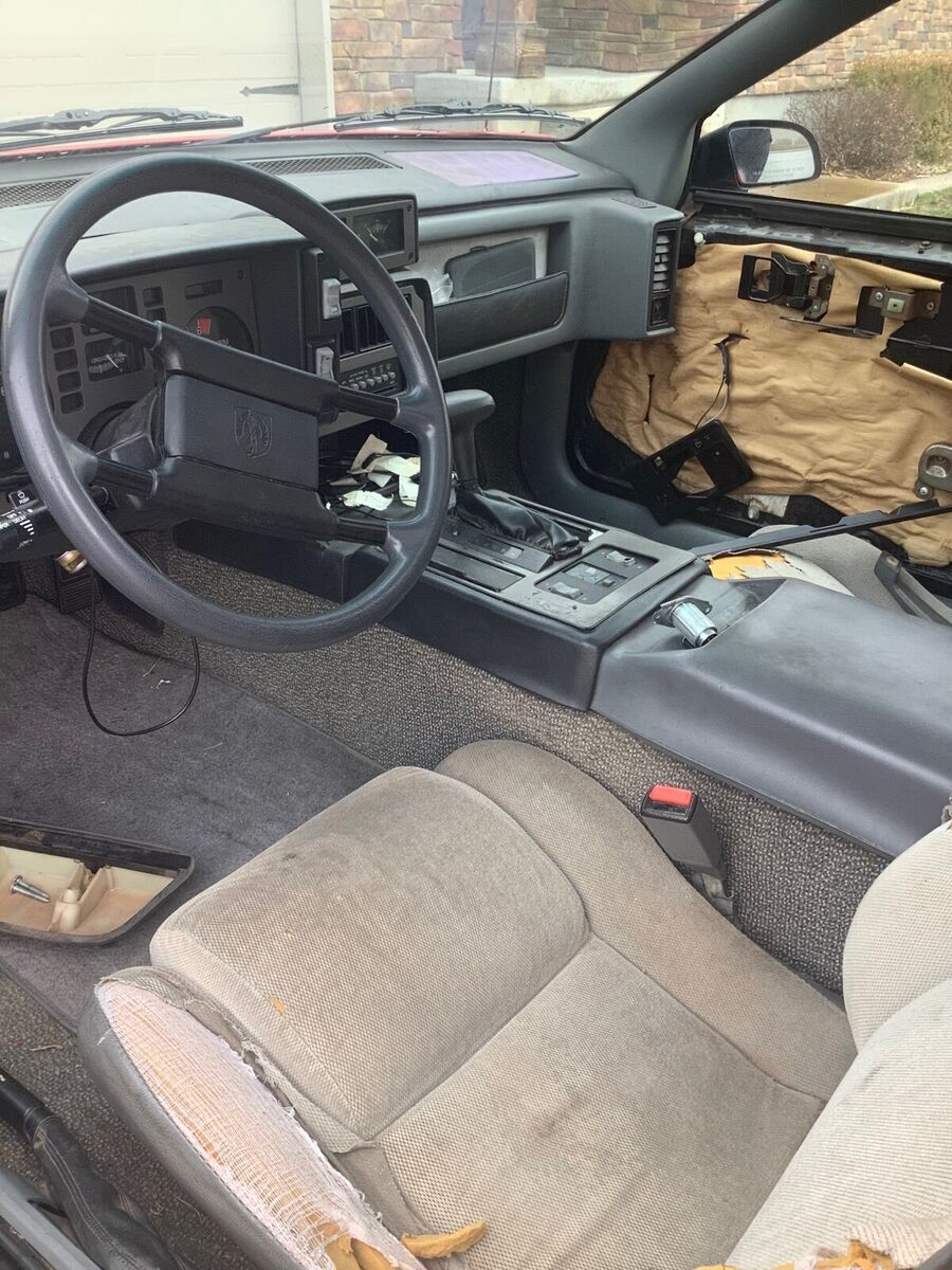 1986 Pontiac Fiero SE - photo 10