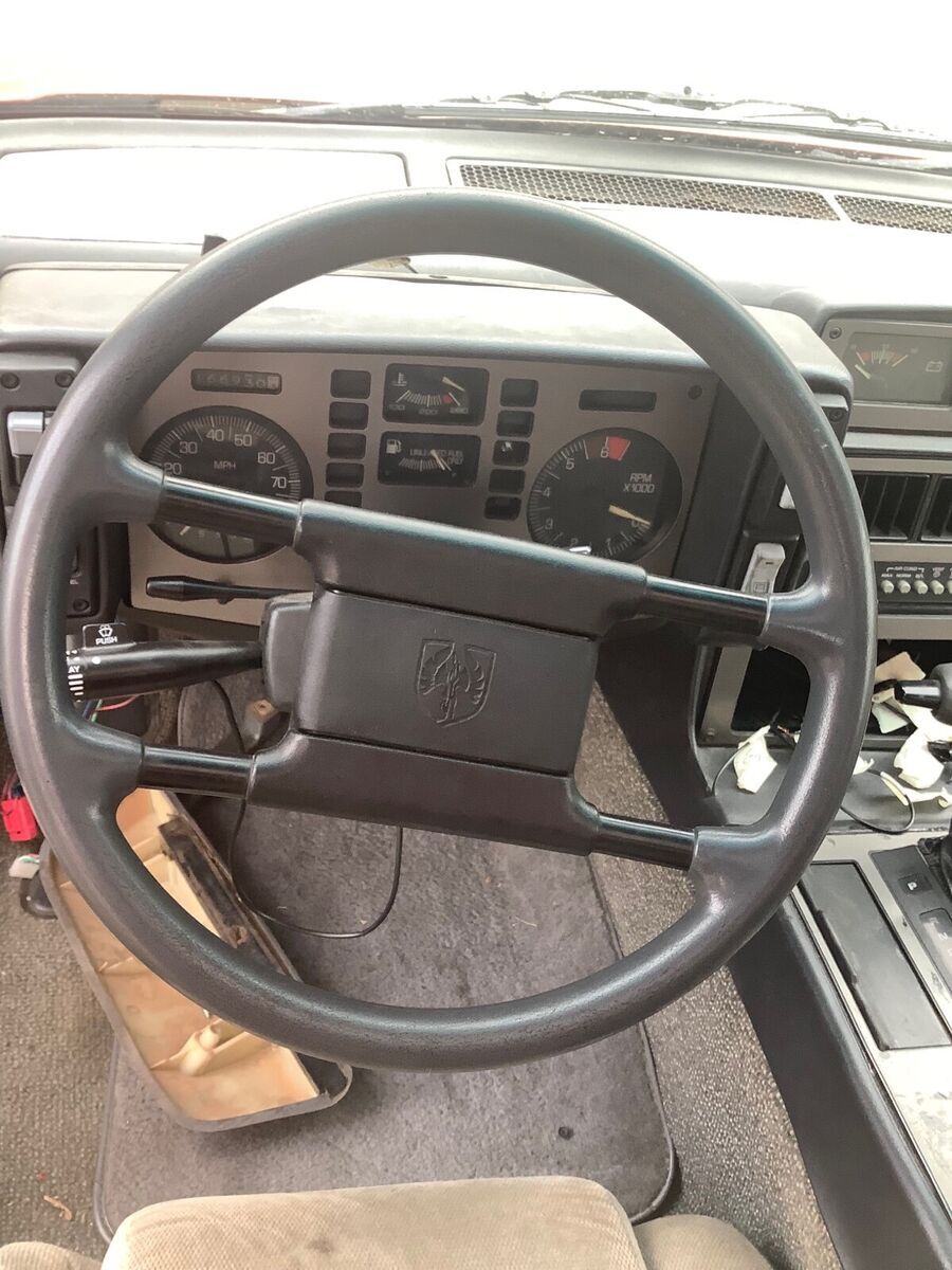 1986 Pontiac Fiero SE - photo 11