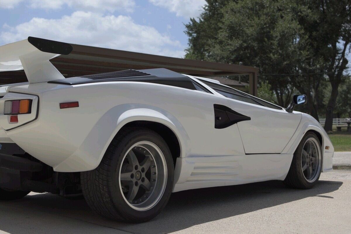 1986 Pontiac Fiero SE - photo 10