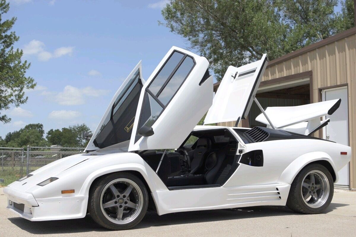 1986 Pontiac Fiero SE - photo 4