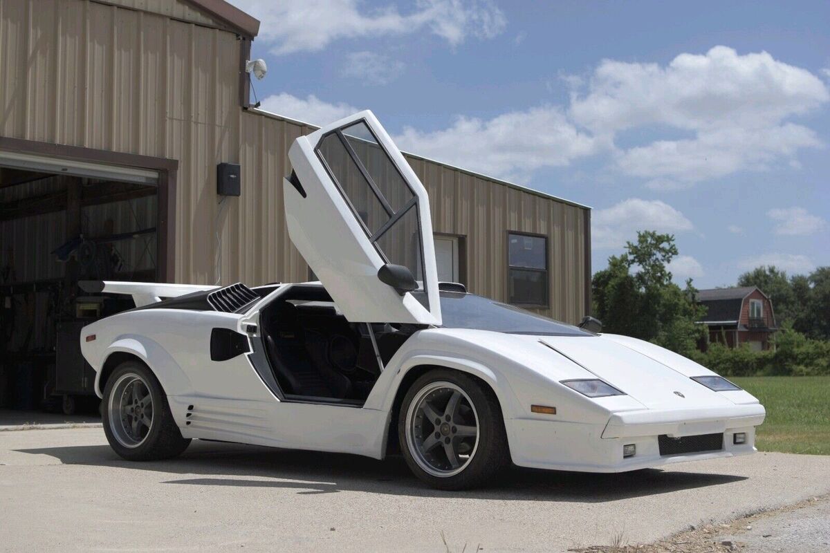 1986 Pontiac Fiero SE - photo 7
