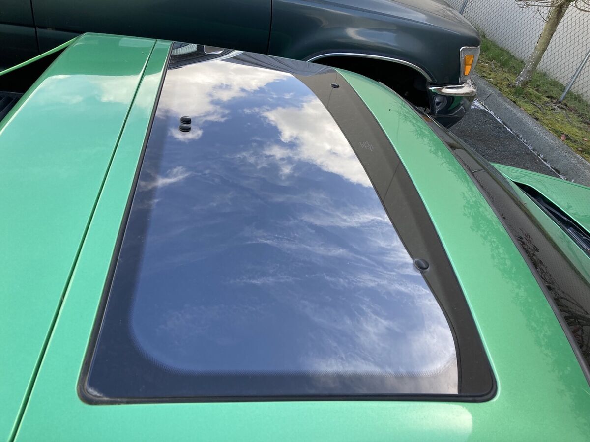 1986 Pontiac Fiero SE - photo 2