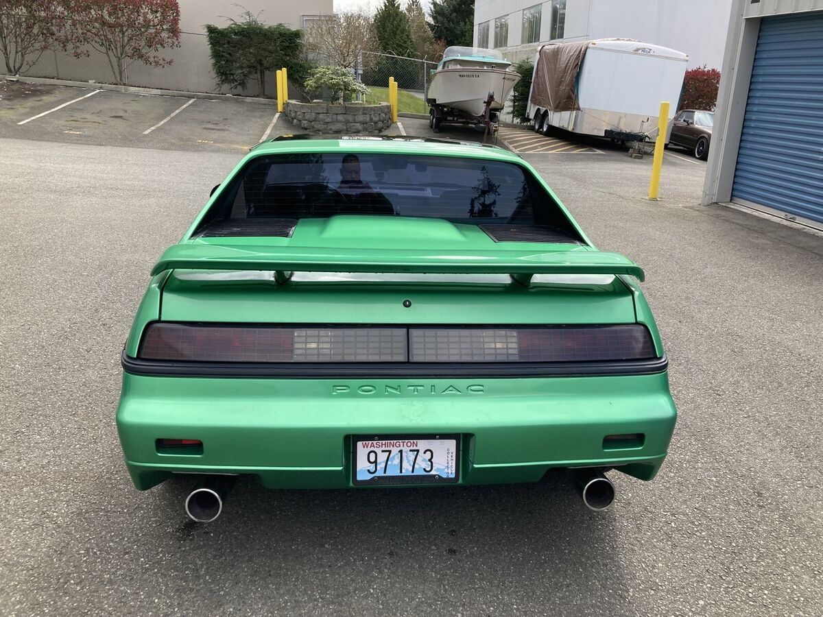 1986 Pontiac Fiero SE - photo 7