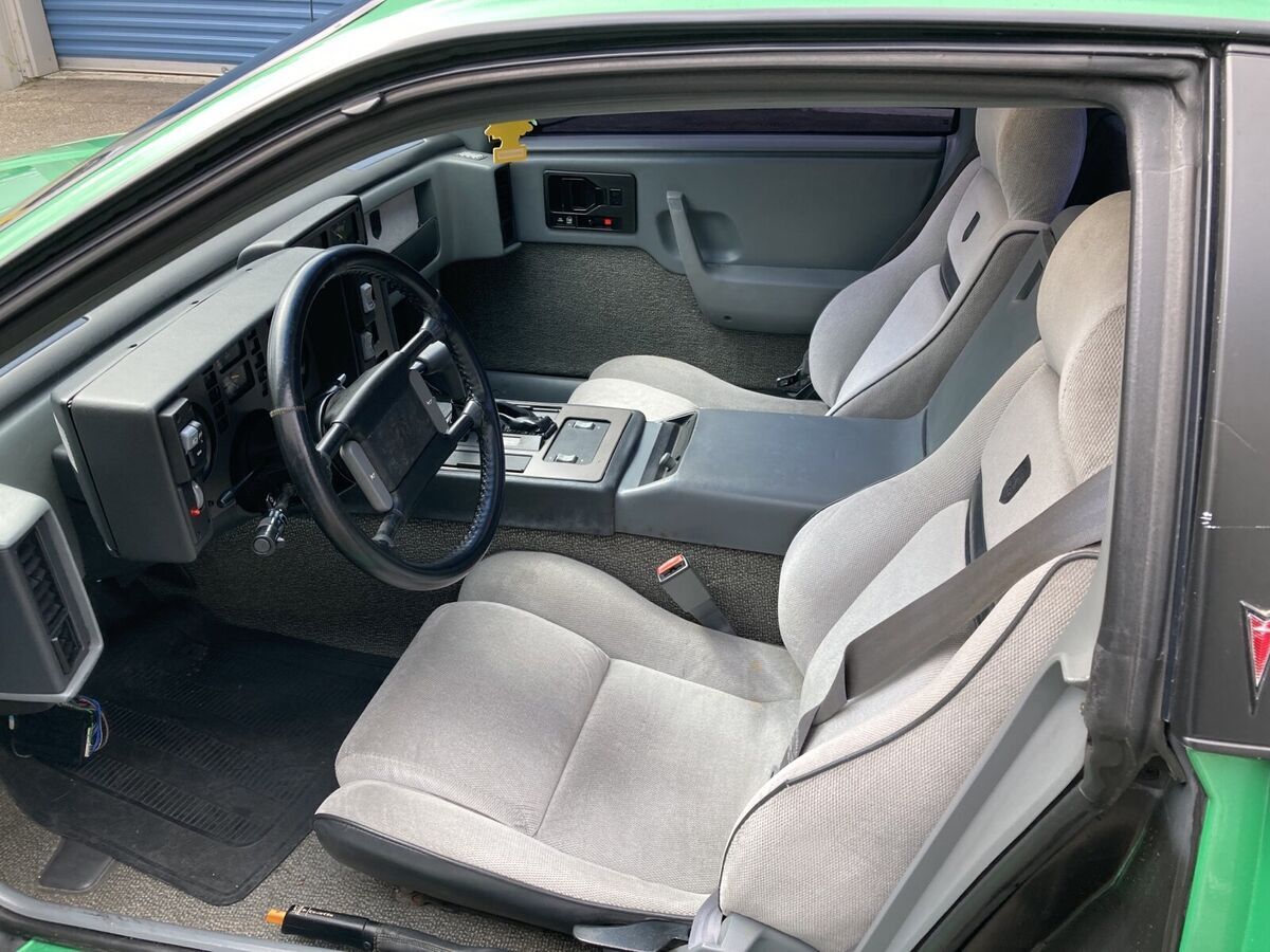 1986 Pontiac Fiero SE - photo 9