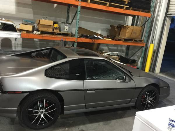 1986 Pontiac Fiero - photo 4