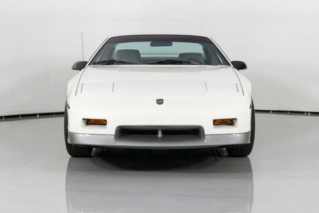 1986 Pontiac Fiero GT 5 Speed - photo 4