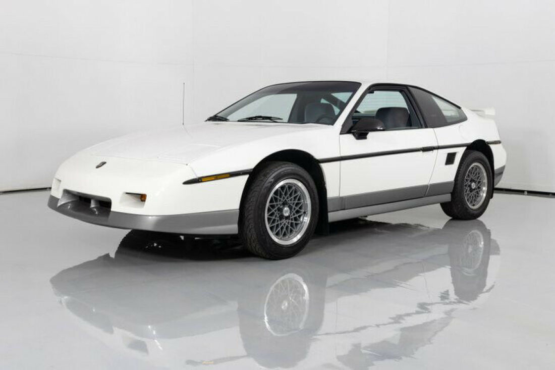 1986 Pontiac Fiero GT 5 Speed - photo 5