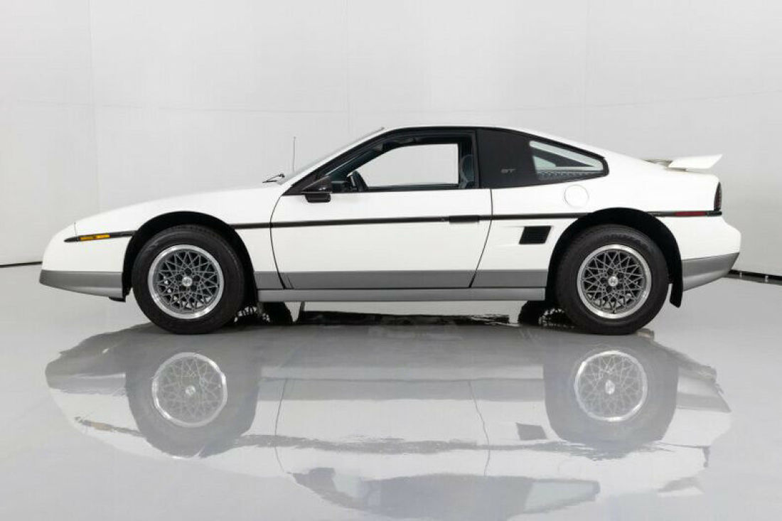 1986 Pontiac Fiero GT 5 Speed - photo 7