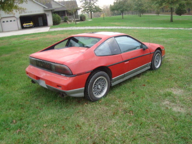 19860000 Pontiac Fiero GT - photo 3