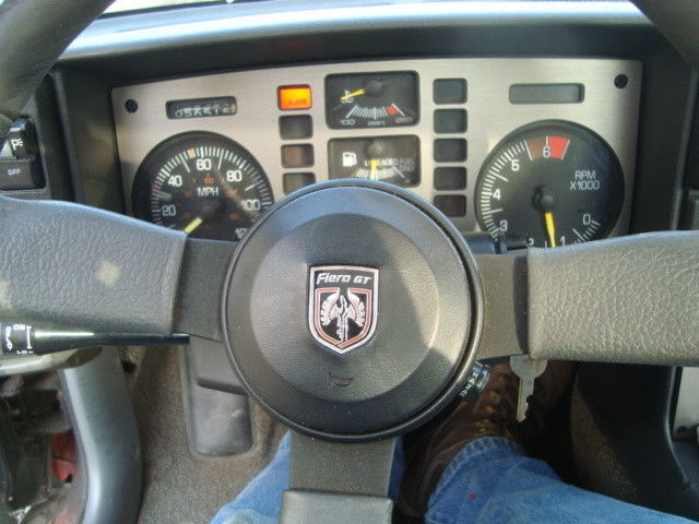 19860000 Pontiac Fiero GT - photo 5