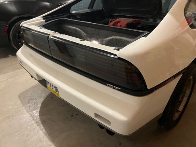 1986 Pontiac Fiero GT - photo 2