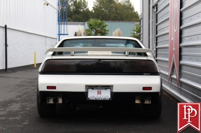 1986 Pontiac Fiero Custom Fastback - photo 10