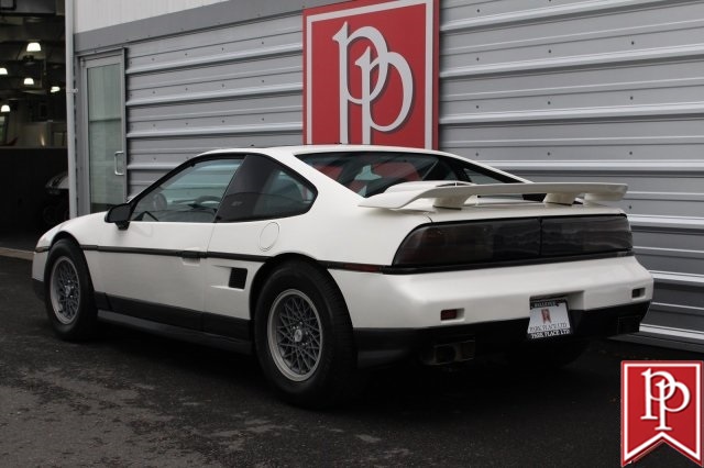 1986 Pontiac Fiero Custom Fastback - photo 5