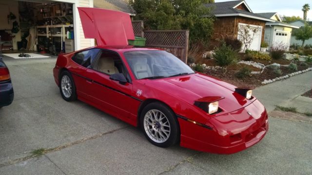 1986 Pontiac Fiero GT Fastback Collectible 1986 Pontiac Fiero GT