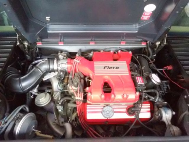 1986 Pontiac Fiero - photo 4