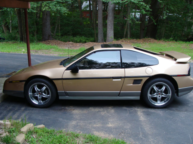 1986 Pontiac Fiero GT