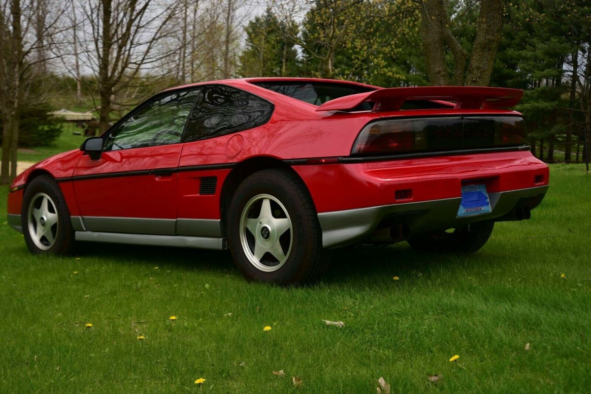 1986 Pontiac Fiero GT - photo 4