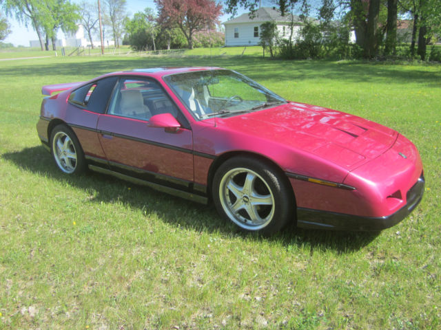 1986 Pontiac Fiero GT - photo 2