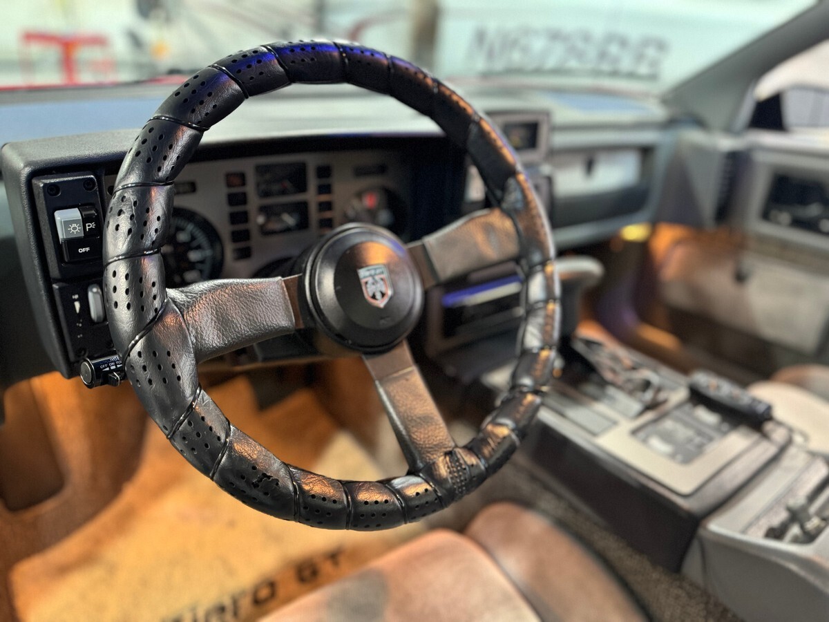 1986 Pontiac Fiero - photo 11