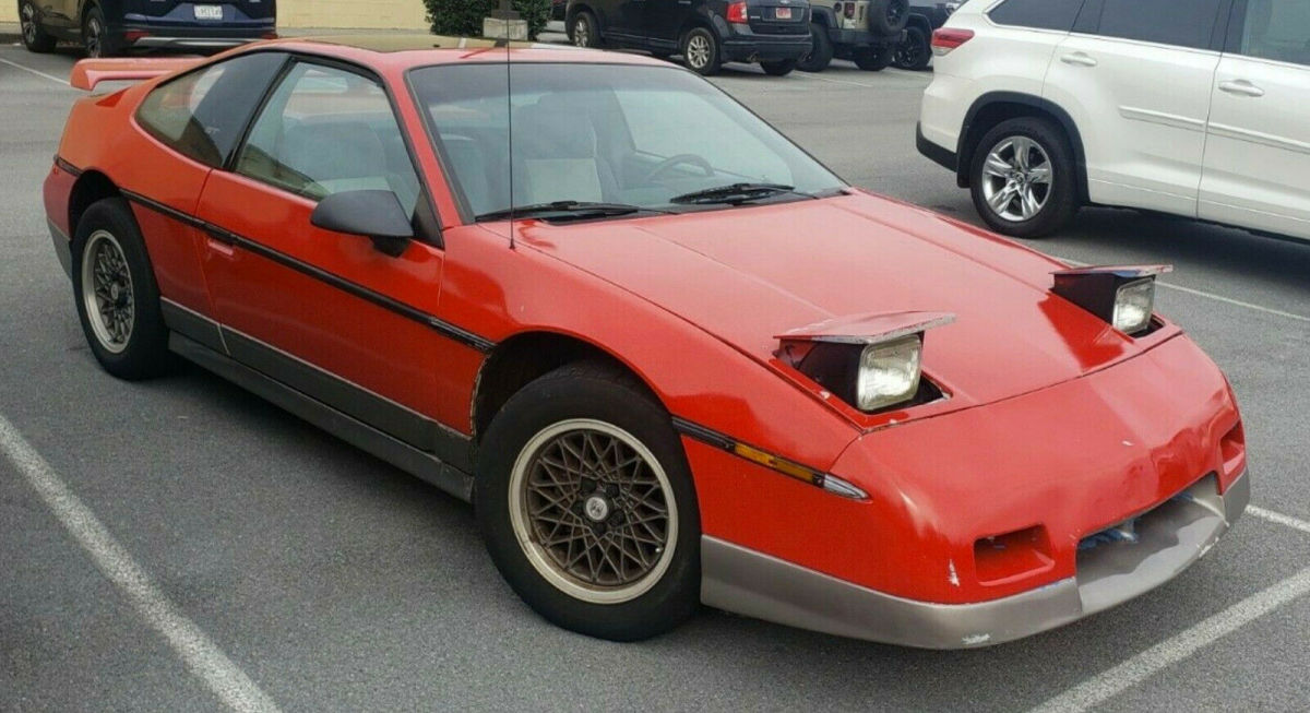 1986 Pontiac Fiero GT - photo 2