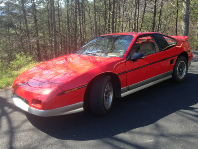 1986 Pontiac Fiero GT Coupe