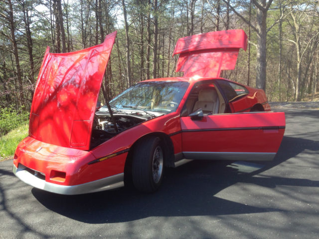 1986 Pontiac Fiero GT Coupe - photo 4