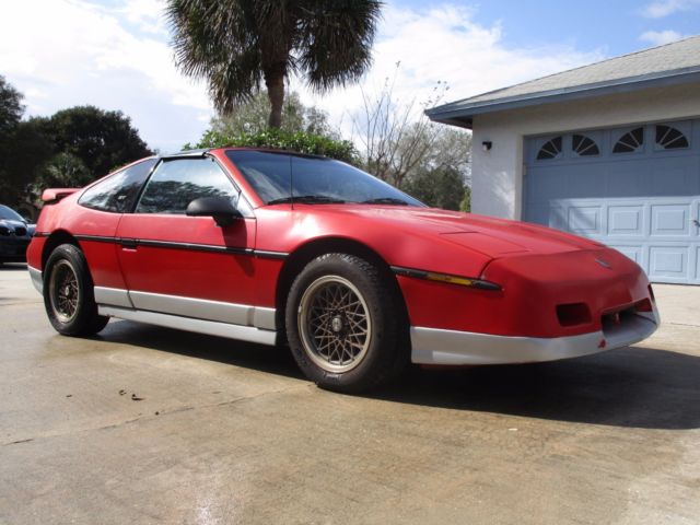 1986 Pontiac Fiero GT - photo 2
