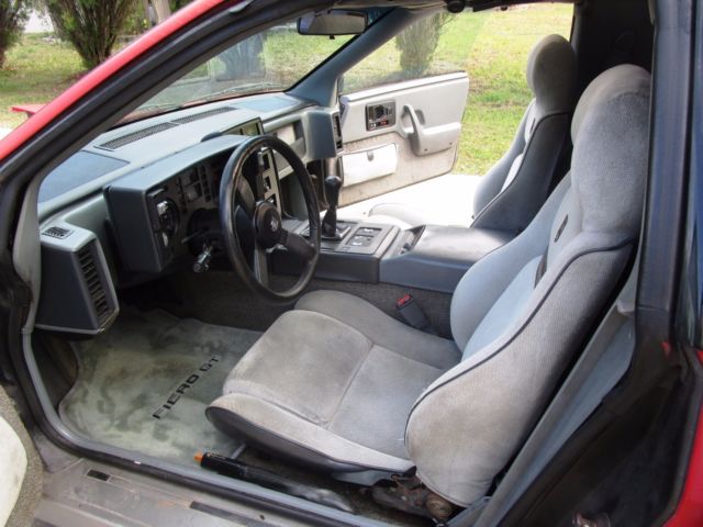 1986 Pontiac Fiero GT - photo 4
